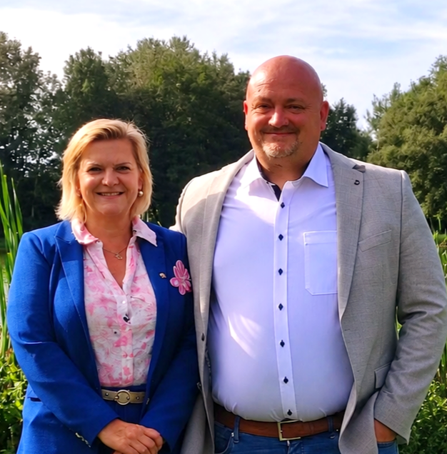 Provincieraadsleden Veronique Lenvain en Steven Van Liedekerke (Vlaams Belang)